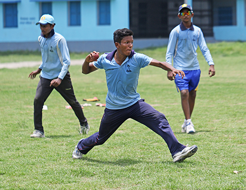 How to deal with the Cricket Injuries for the Fast Bowlers